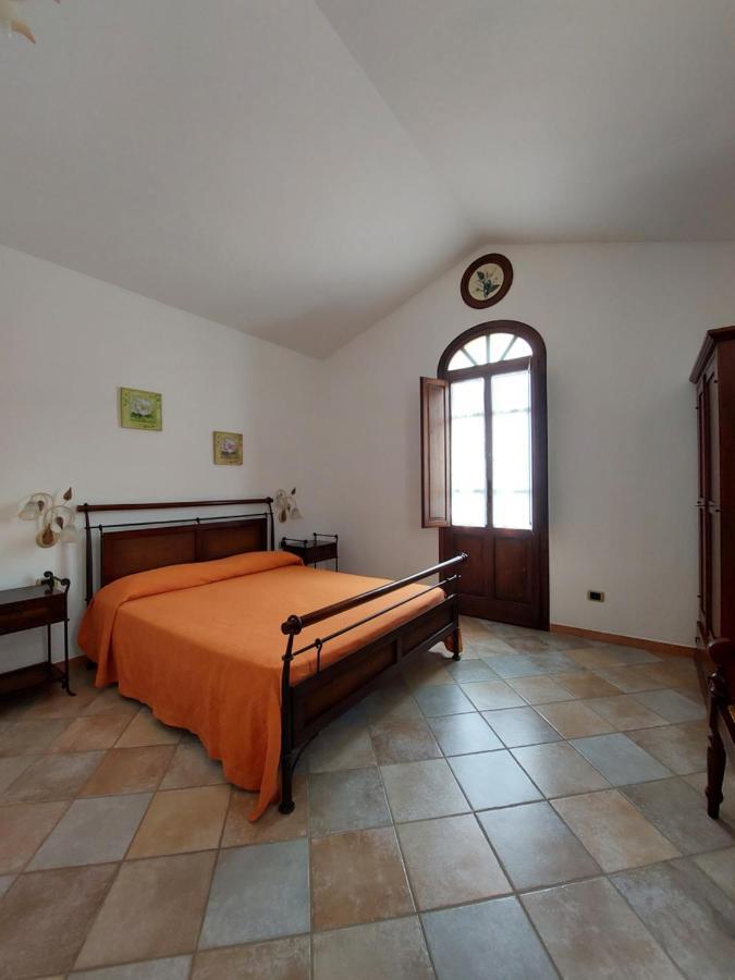 Hotel La Corte Rosada Villasimius Bagian luar foto