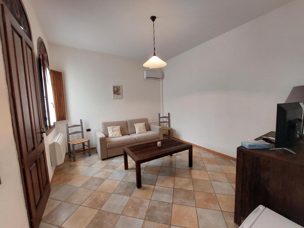 Hotel La Corte Rosada Villasimius Bagian luar foto