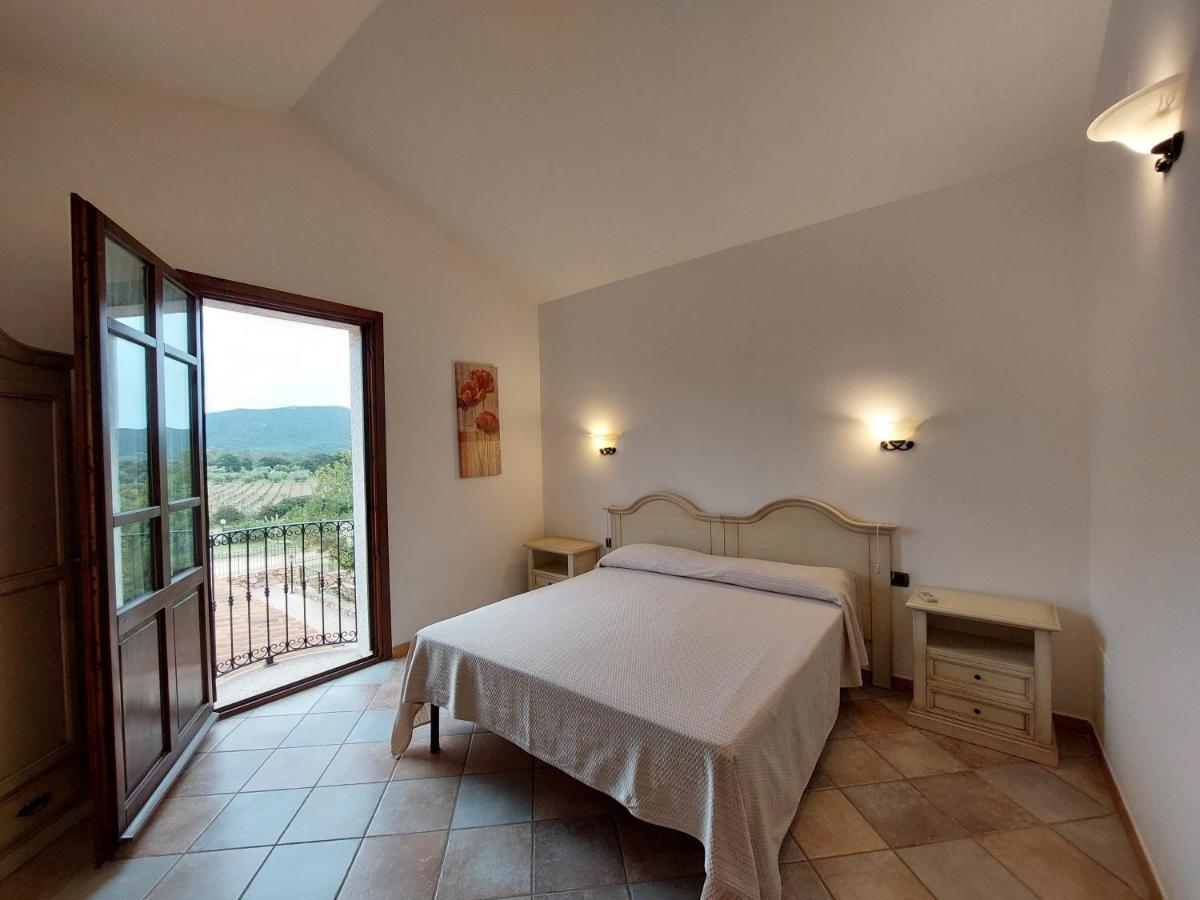 Hotel La Corte Rosada Villasimius Bagian luar foto