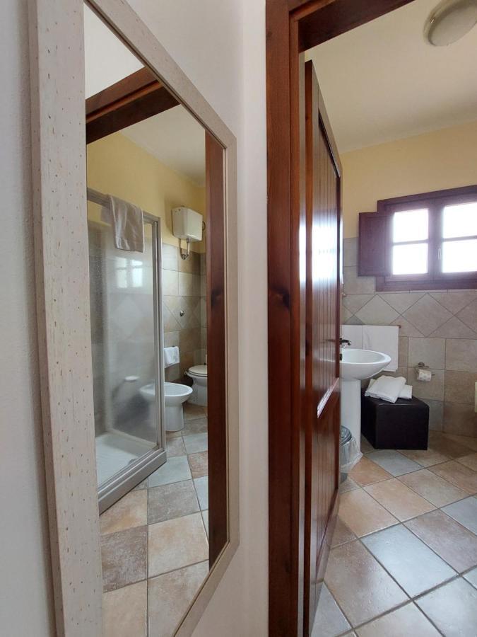 Hotel La Corte Rosada Villasimius Bagian luar foto