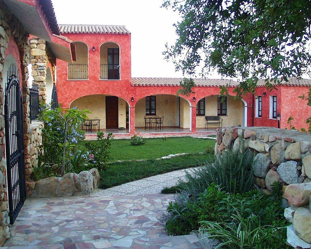 Hotel La Corte Rosada Villasimius Bagian luar foto