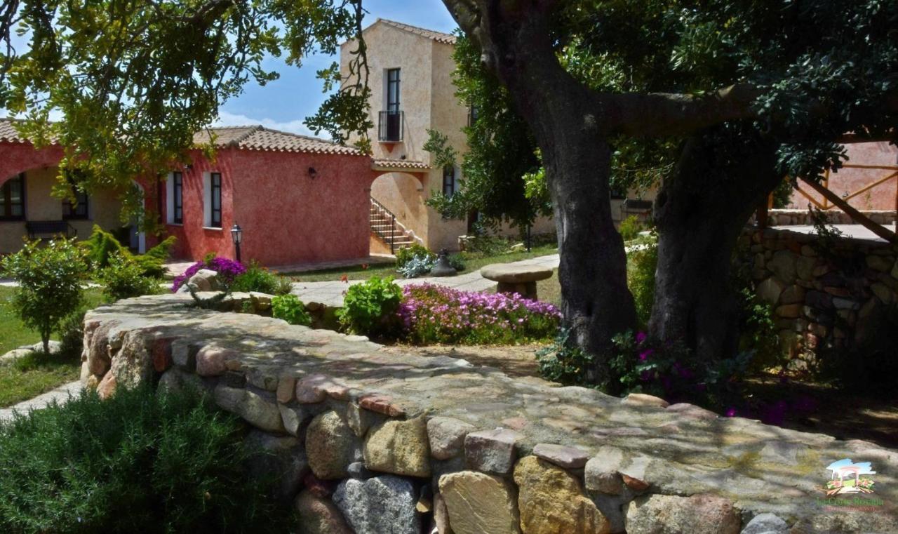 Hotel La Corte Rosada Villasimius Bagian luar foto